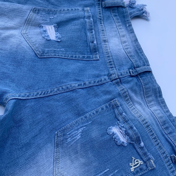 Jeans - Picture 3 of 3